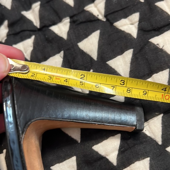 Cole Haan peak toe heels 9.5 - Picture 5 of 6